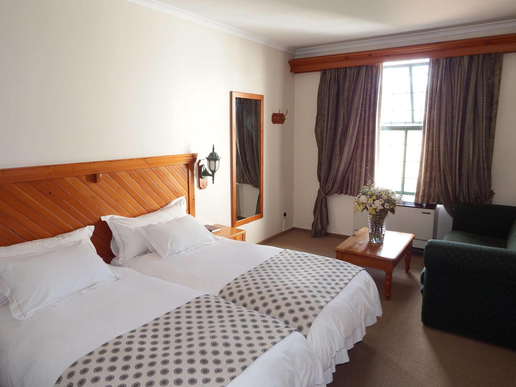 Stellenbosch Lodge Hotel & Conference Centre エクステリア 写真